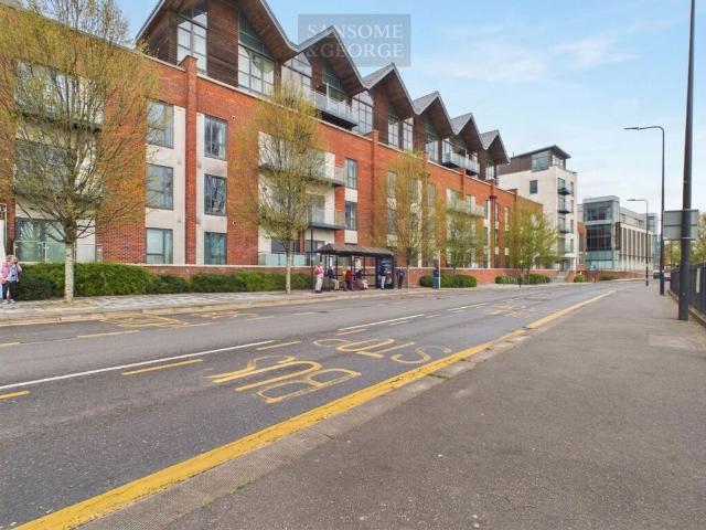 Flat for sale in Enborne, West Berkshire