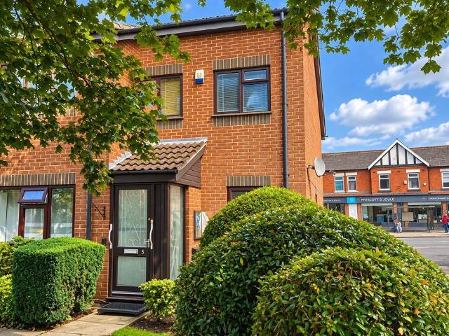 Flat for sale in Heaviley, Stockport