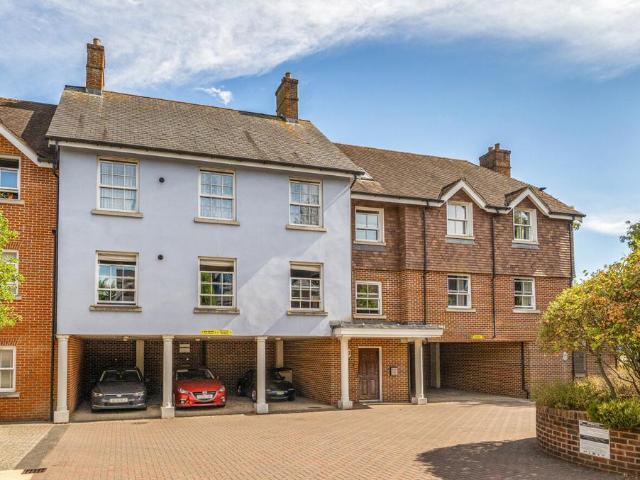 Flat for sale in Bishop's Waltham