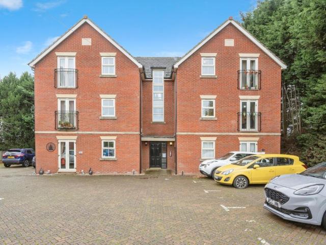 Flat for sale in Bessacarr, South Yorkshire