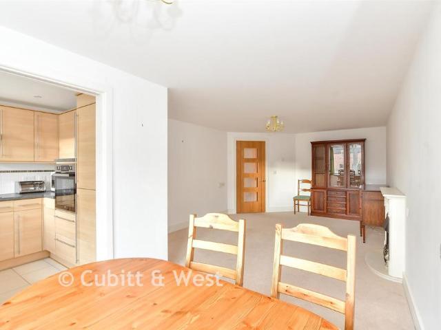 Flat for sale in Denmead, Hampshire