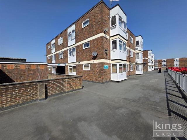 Flat for sale in Latton Bush, Harlow