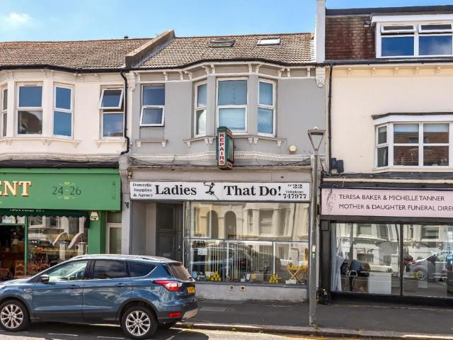 Flat for sale in Aldrington