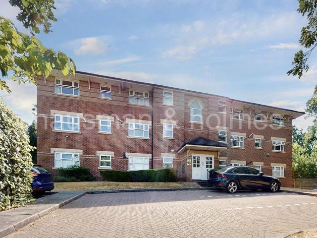 Flat for sale in Hendon Central, The Hyde