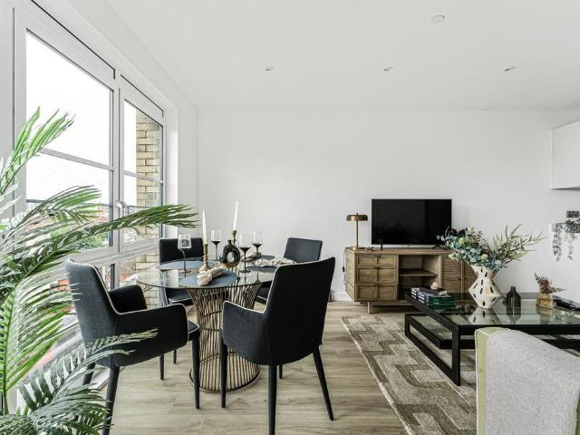 Flat for sale in London Borough of Tower Hamlets, Greater London