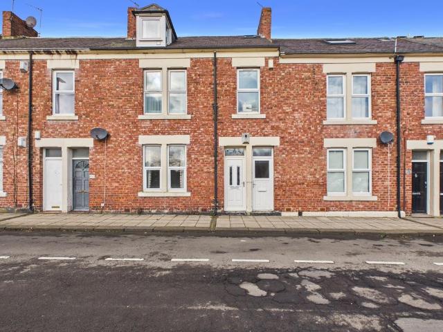 Flat for sale in Spital Tongues, Tyne And Wear
