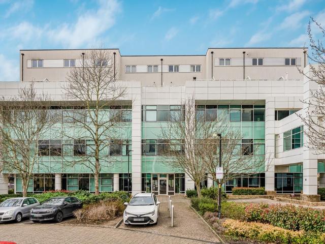Flat for sale in Fretherne, Hertfordshire