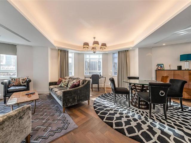 Flat for sale in Westminster, Greater London