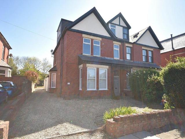 Flat for sale in Penarth, Wales