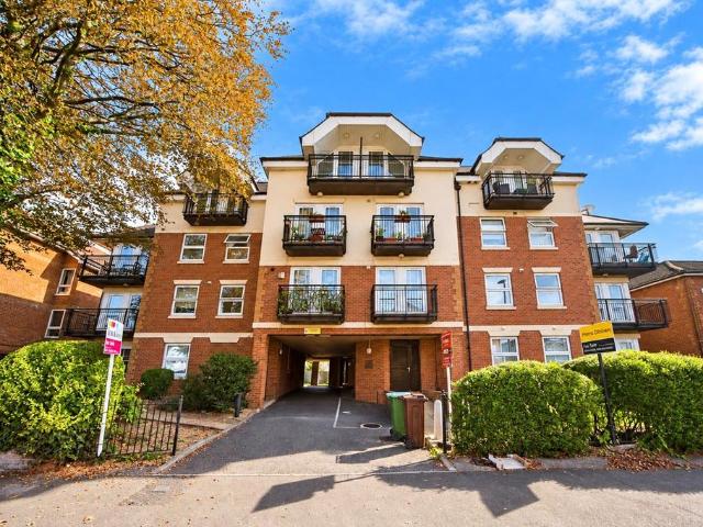 Flat for sale in Bedford Place, Southampton