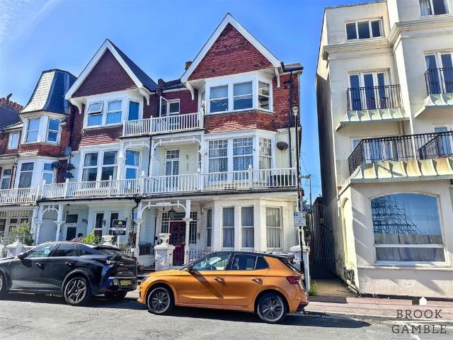 Flat for sale in Eastbourne, East Sussex