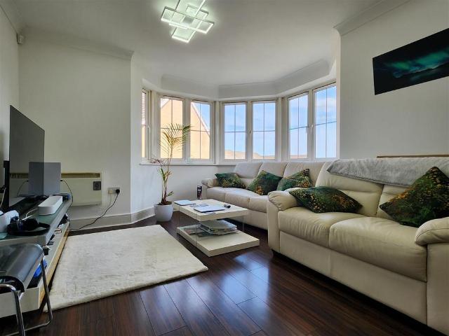 Flat for sale in Fairlop, Isle Of Man