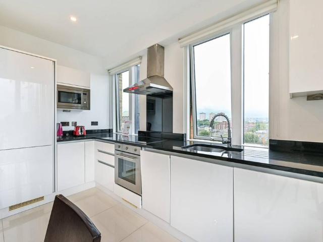 Flat for sale in Somers Town, Greater London