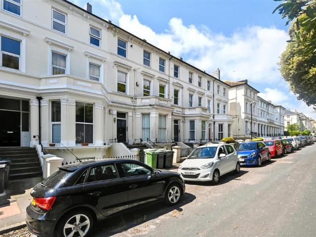 Flat for sale in Upperton, Eastbourne