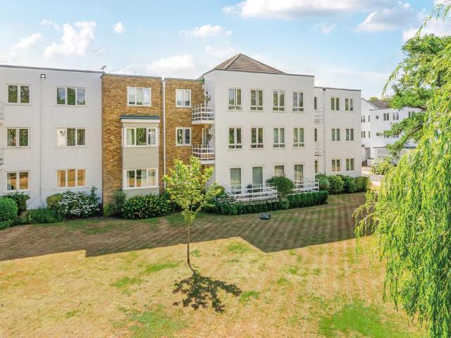 Flat for sale in Bray Wick, Bray