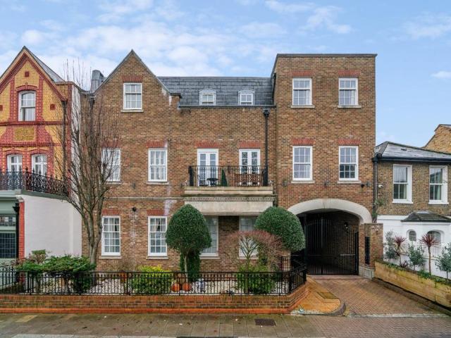 Flat for sale in North Sheen, Isle Of Man