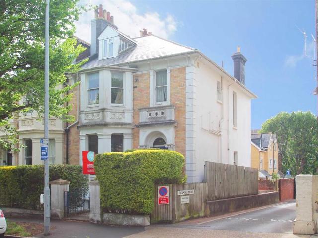 Flat for sale in Aldrington