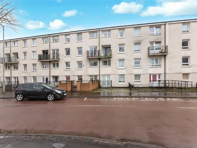 Flat for sale in Maryhill, Scotland