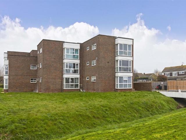 Flat for sale in Worthing, West Sussex