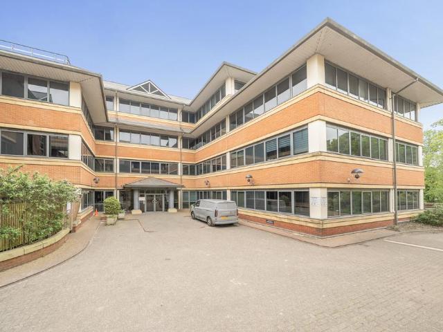 Flat for sale in Batchworth