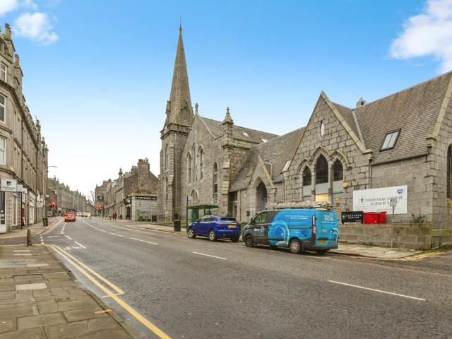 Flat for sale in Ballindoch, Scotland