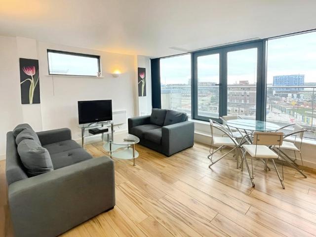 Flat for sale in West Yorkshire
