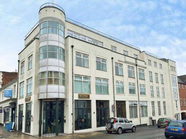 Flat for sale in Milverton, Warwick