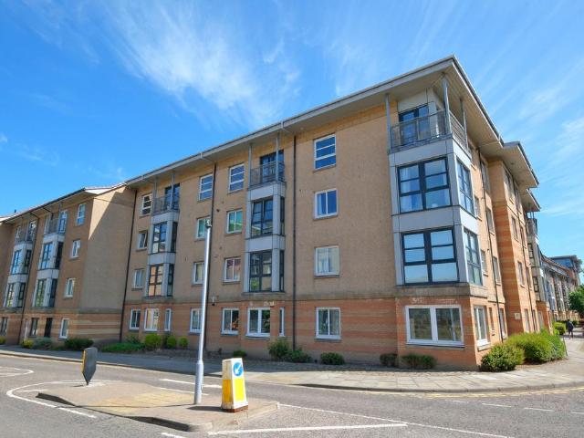 Flat for sale in Ballindoch, Scotland