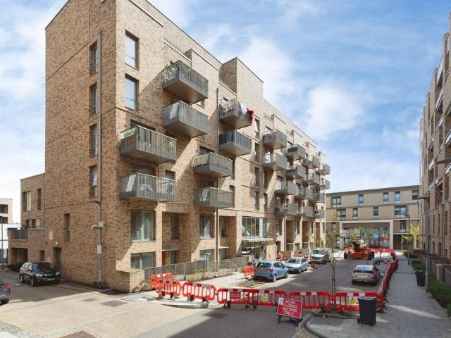 Flat for sale in Gascoigne Estate, Greater London
