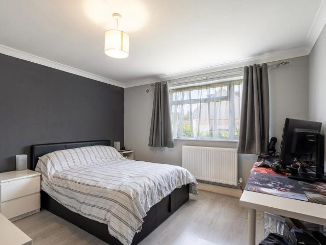 Flat for sale in Greater London
