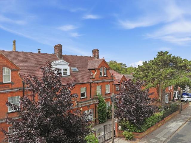 Flat for sale in California, Key Street