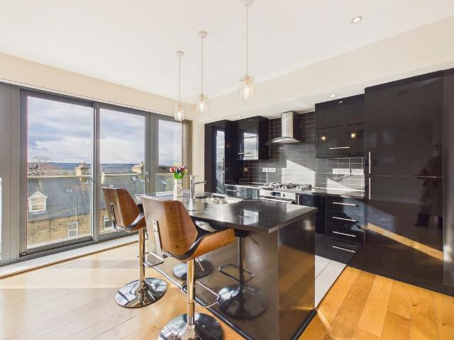 Flat for sale in Low Fell, Tyne And Wear