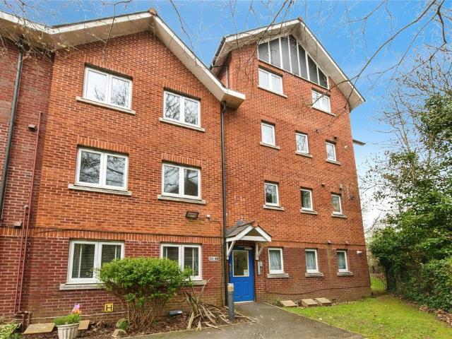 Flat for sale in Watergate, Devon