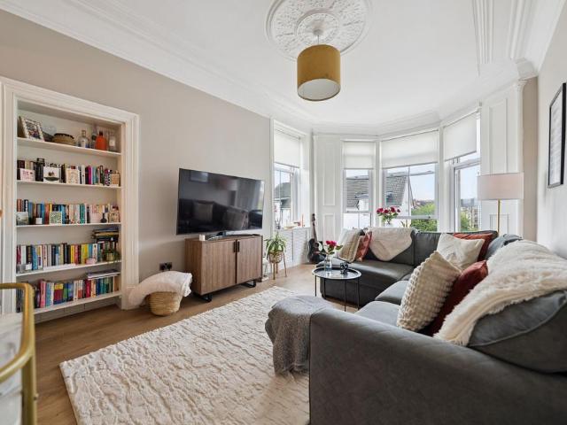 Flat for sale in Mount Florida, Scotland