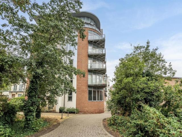Flat for sale in High Field, York