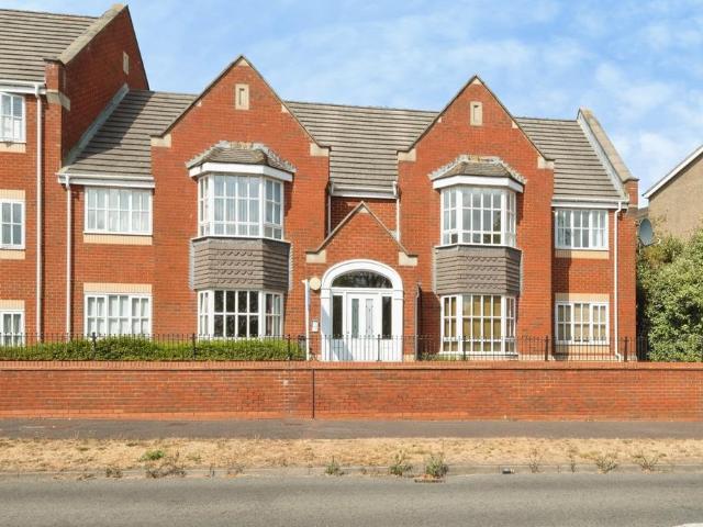Flat for sale in West Bletchley, Bletchley