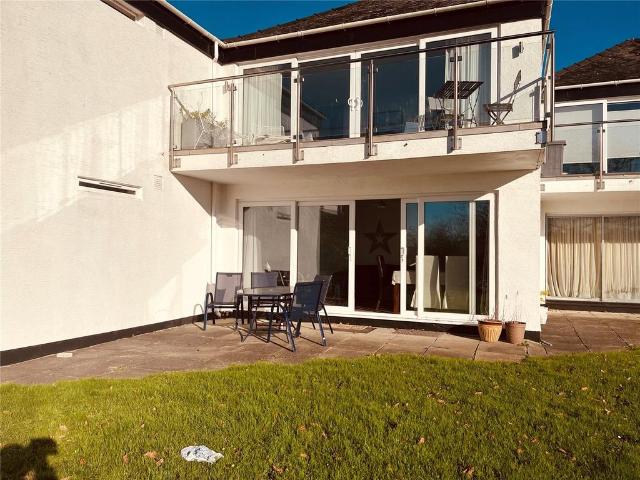 Flat for sale in Saundersfoot, Wales