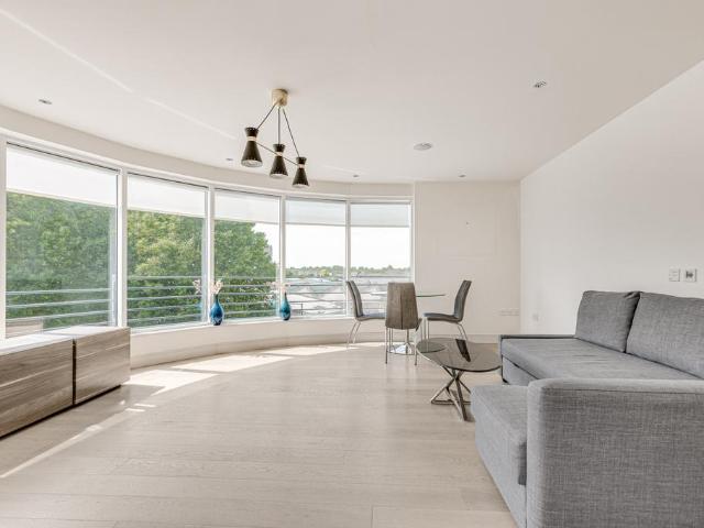 Flat for sale in Sands End, Greater London