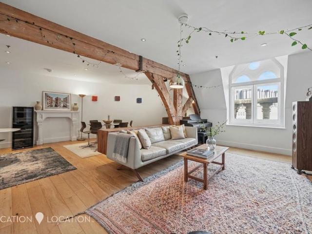Flat for sale in King's Cross, Greater London