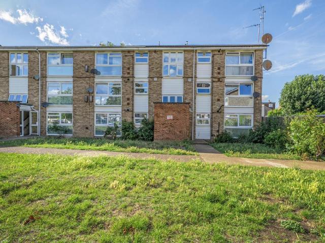 Flat for sale in Greater London