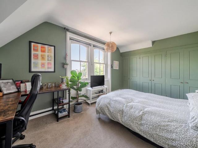 Flat for sale in Putney, Greater London