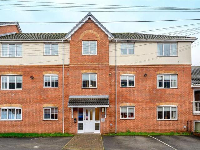 Flat for sale in Fishers Green, North Yorkshire