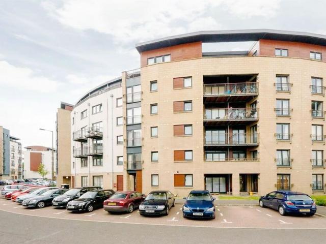 Flat for sale in East Pilton, Scotland