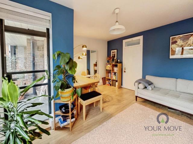 Flat for sale in Telegraph Hill, Greater London