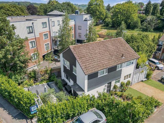 Flat for sale in Henley-on-Thames, Berrick Salome