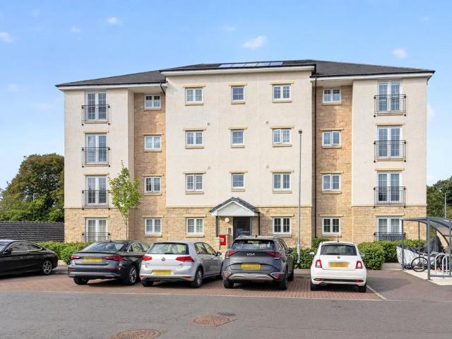 Flat for sale in Wellmeadow, Glasgow