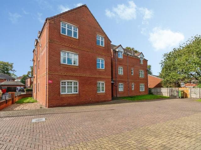 Flat for sale in Tipton, Sandwell