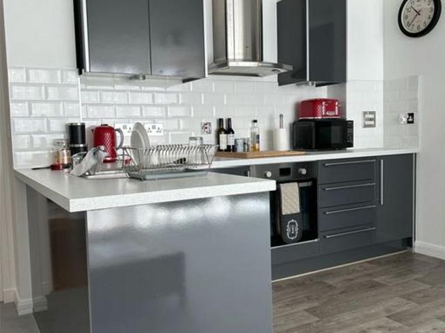 Flat for sale in Cardiff Bay, Falcon Lodge