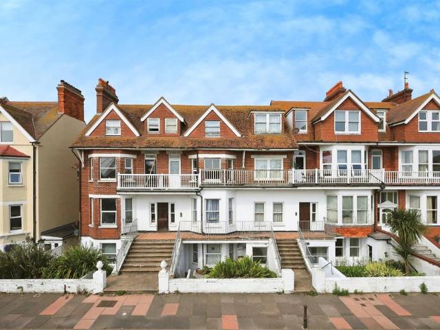 Flat for sale in Roselands, Eastbourne