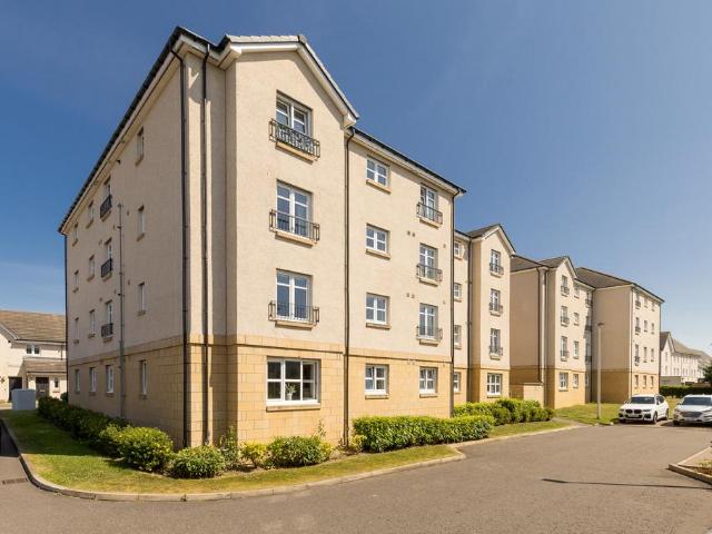 Flat for sale in Buckstone, Fairmilehead